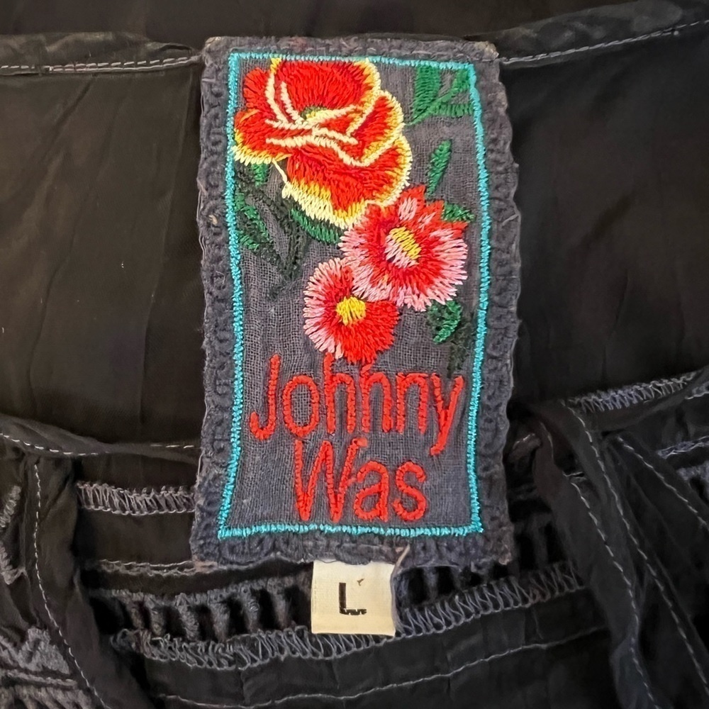 💕Johnny Was Navy Embroidered Tunic Blouse💕 - Picture 7 of 8